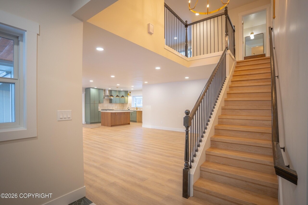 Building Photo - 735 W Winter Ave