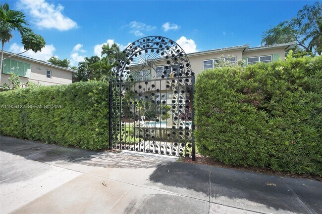 Building Photo - 36 Almeria Ave