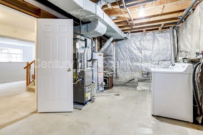 Building Photo - 5328 Larochelle Ct