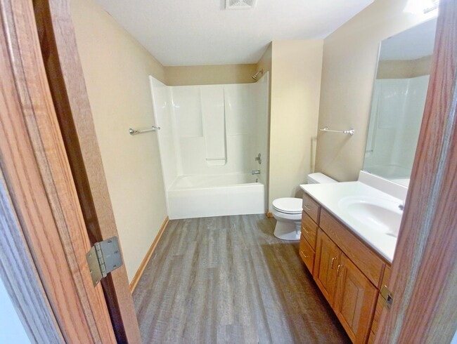 Building Photo - 3647 Ironwood Ct SW