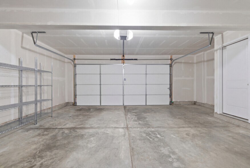 Building Photo - 3837 Currant Ln
