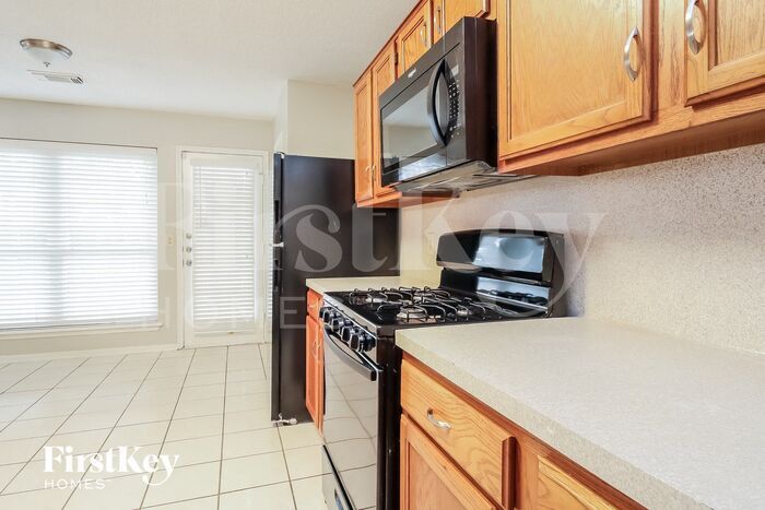 Building Photo - 5422 Forest Trails Dr