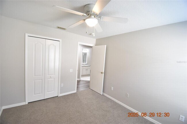 Building Photo - 944 Ridge Haven Dr