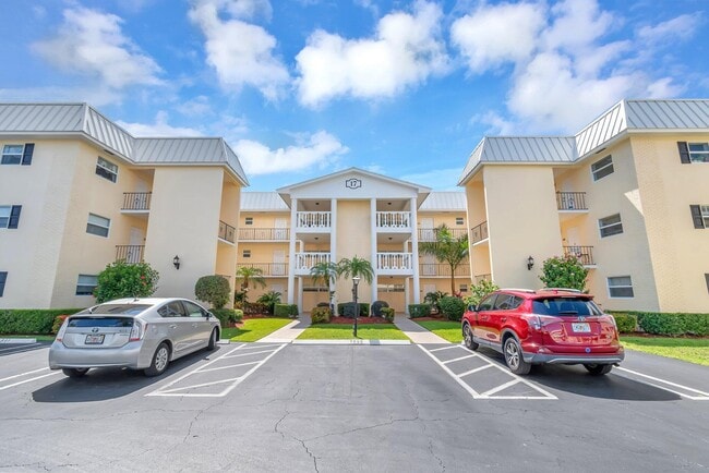 Building Photo - 17 Colonial Club Dr