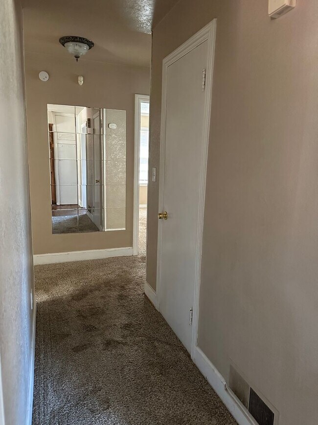 Building Photo - 2 Bedroom, 2 Bathroom, 2 Car Garage, Good Size Yard In Wolflin!! Text to Schedule Showing 806-340...