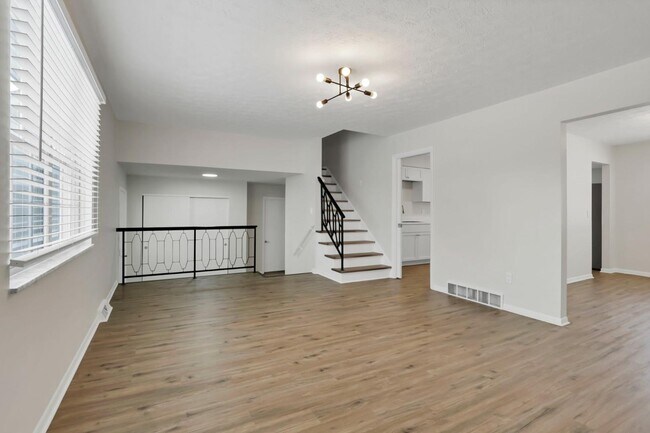 Building Photo - 3080 Pine Valley Rd