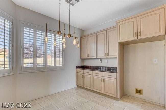 Building Photo - 1842 Bogey Way