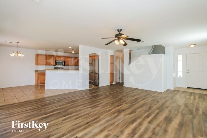Building Photo - 31238 N Cactus Dr