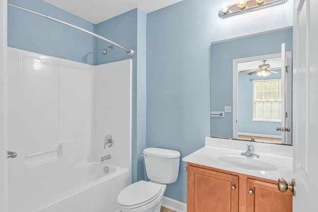 Building Photo - 188 Pine Hollow Rd