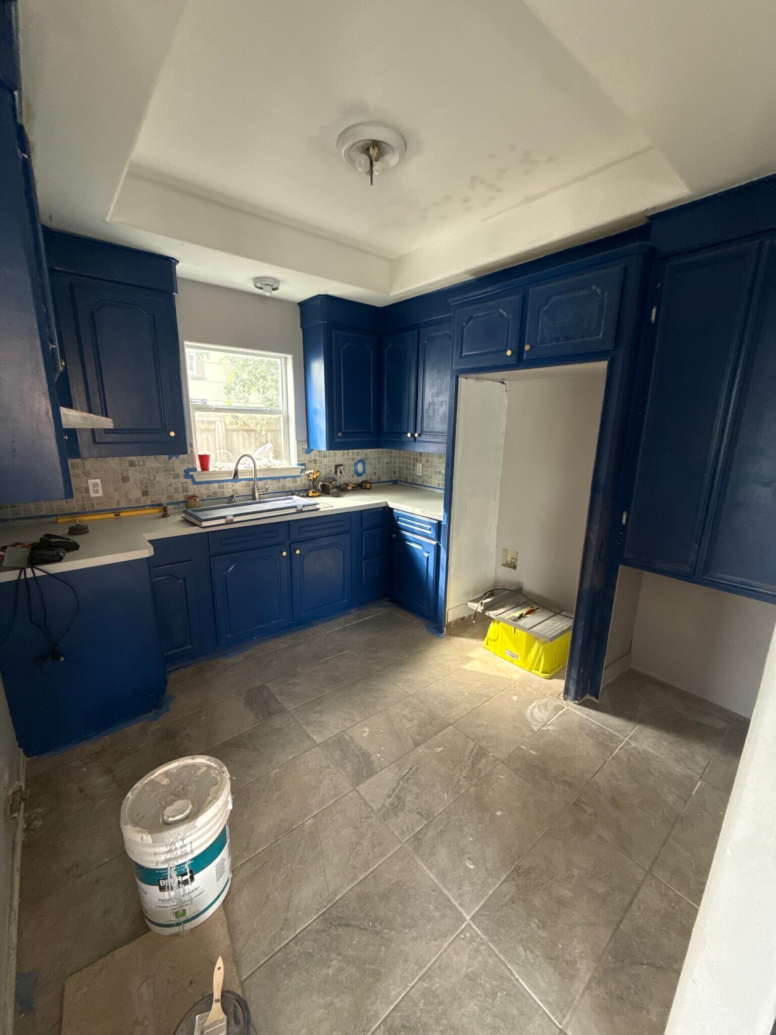 Building Photo - 142 Blevins St
