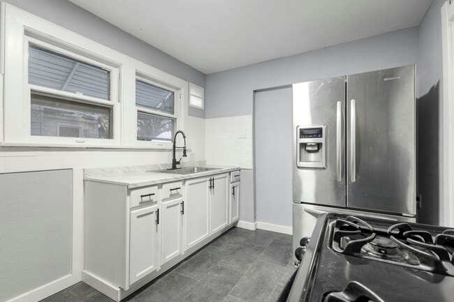 Building Photo - 1728 Berkshire Pl