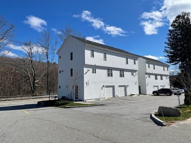 Building Photo - 150-152 W Main St