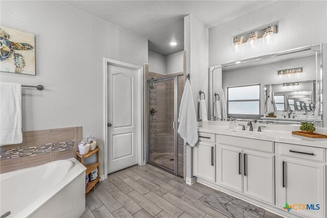 Building Photo - 5107 La Piedra Ln
