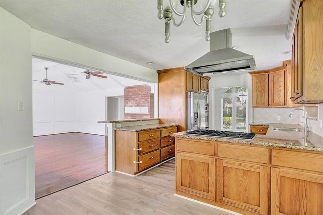 Building Photo - 7703 Pine Cup Dr