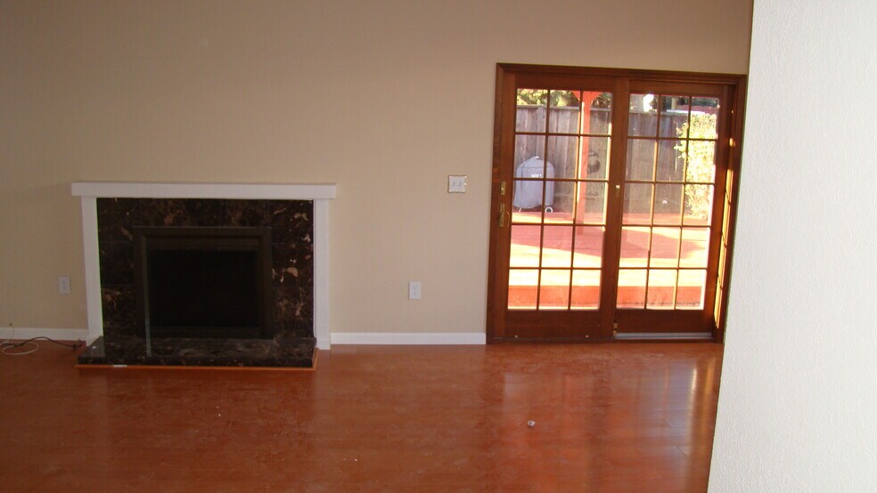 Building Photo - 5119 Silver Reef Dr