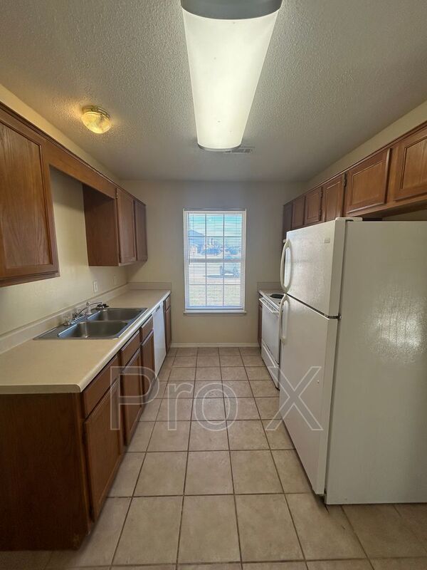 Building Photo - 3510 SW Landau Ct