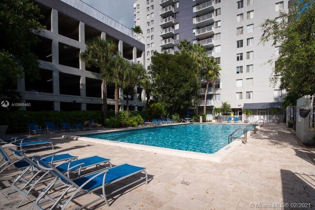 Building Photo - 800 N Miami Ave