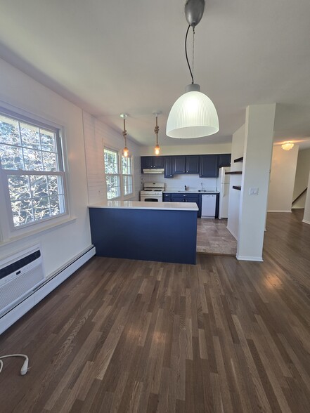 Dining room/Kitchen - 364 Westwood Ave