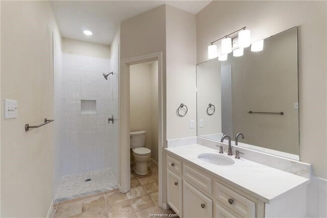 Building Photo - 4709 Shoal Creek Dr