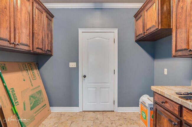 Building Photo - 244 Gloucester Dr