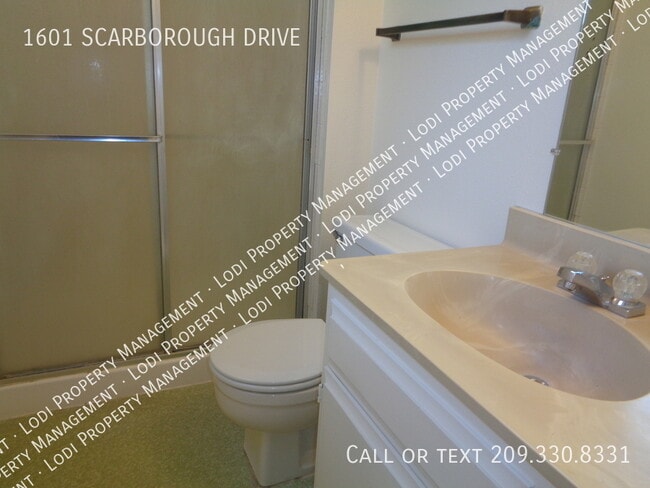 Building Photo - 1601 Scarborough Dr