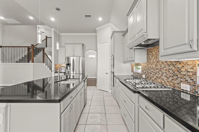 Building Photo - 2402 Long Meadow Way