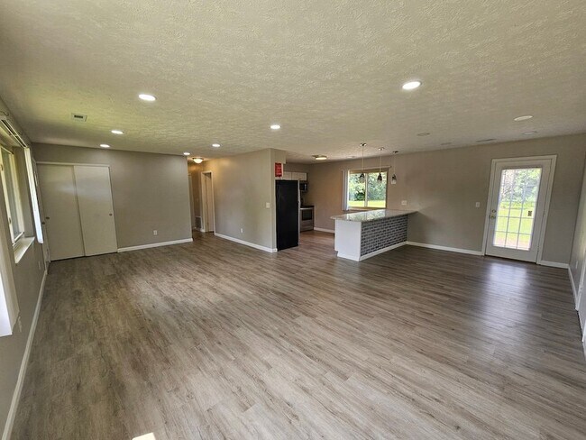 Building Photo - 7779 Cedar Wood Cir