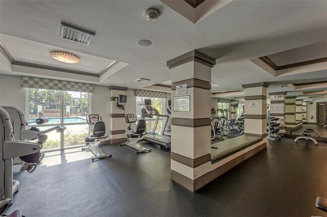 Building Photo - 2421 NE 65th St