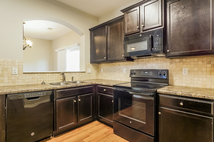 Building Photo - 160 Green Wood Cir