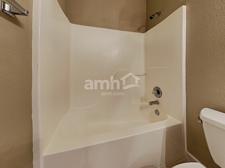 Building Photo - 6723 Harvest Ridge Ct