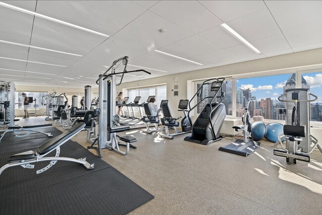 Building Photo - 322 W 57th St