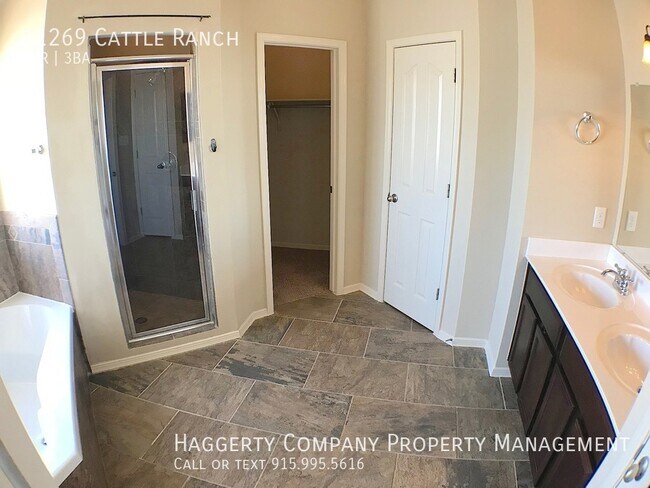 Building Photo - 11269 Cattle Ranch St