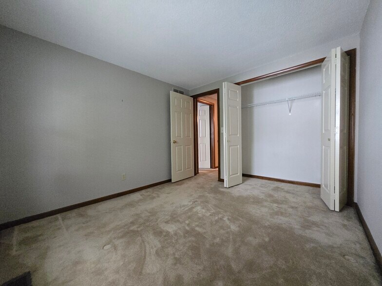 Building Photo - 4609 Chestnut Ridge Rd