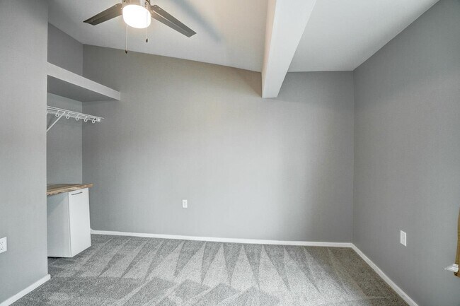 Building Photo - 3048 Anderberg Dr