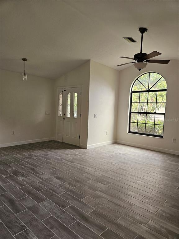 Building Photo - 4252 Prairie View Dr S