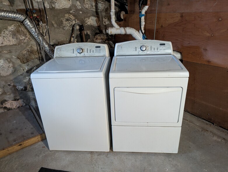 Building Photo - 29 Gorham St