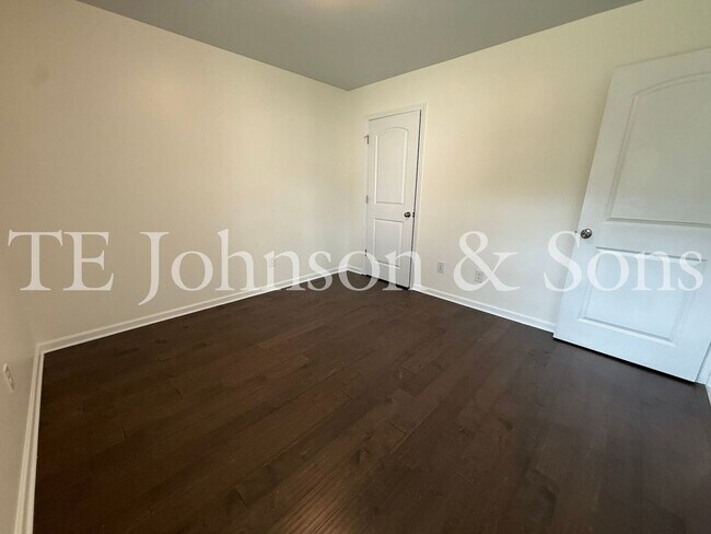 Building Photo - 2925 Grassy Knoll Cir