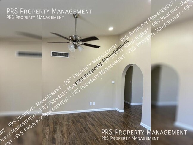 Building Photo - 1331 W Stottler Dr