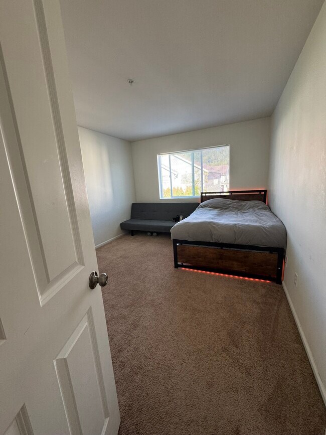 Building Photo - 21915 46th Pl S