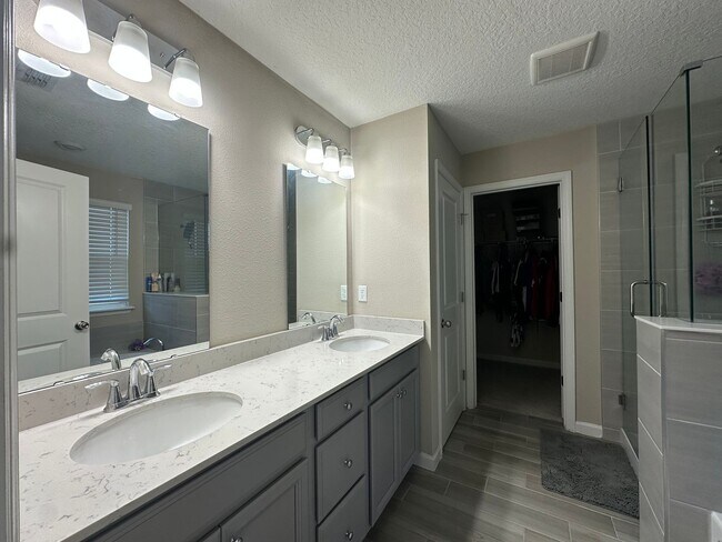 Building Photo - Spacious Home in Growing Area of St Johns County