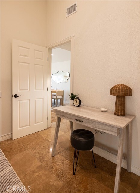 Building Photo - 3012 W Oceanfront