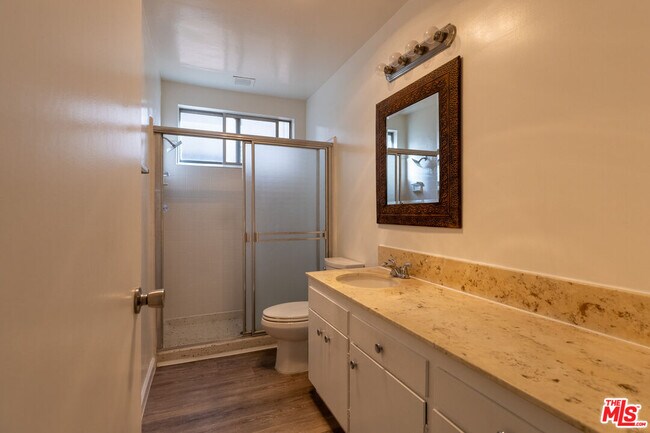 Building Photo - 1538 Stanford St