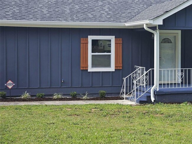 Building Photo - 775 Lee Andrews Ave SE