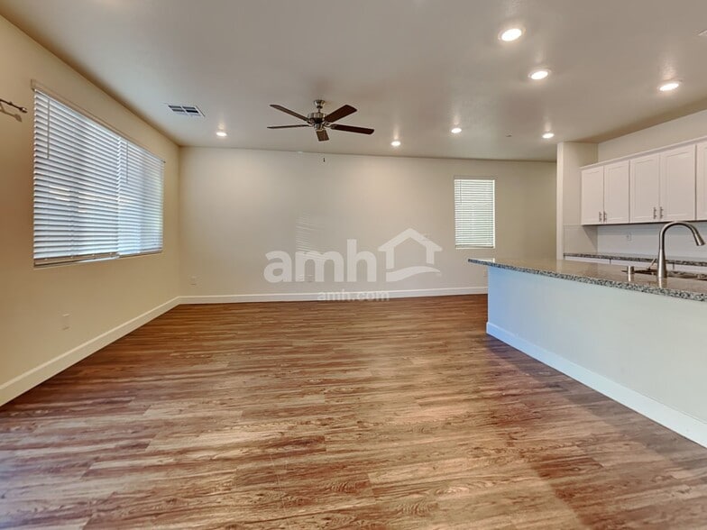 Building Photo - 344 Timber Kate Pl