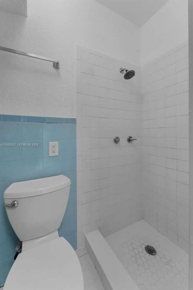 Building Photo - 201 SW 51st Ct