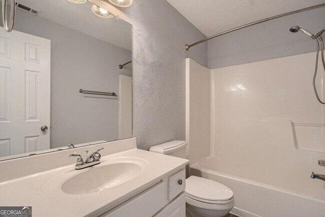 Building Photo - 843 Glen Abbey Ct