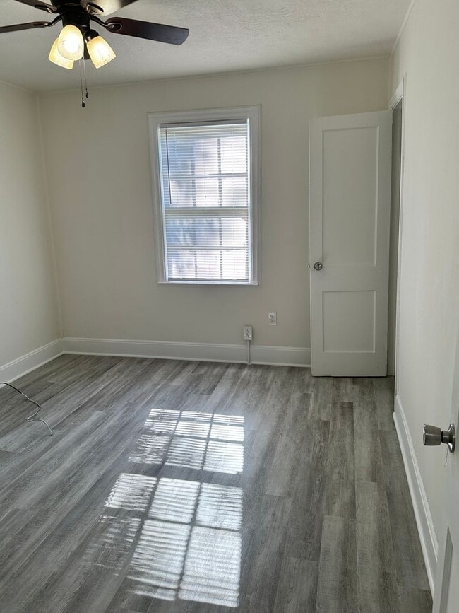 Building Photo - 1314 Morris St