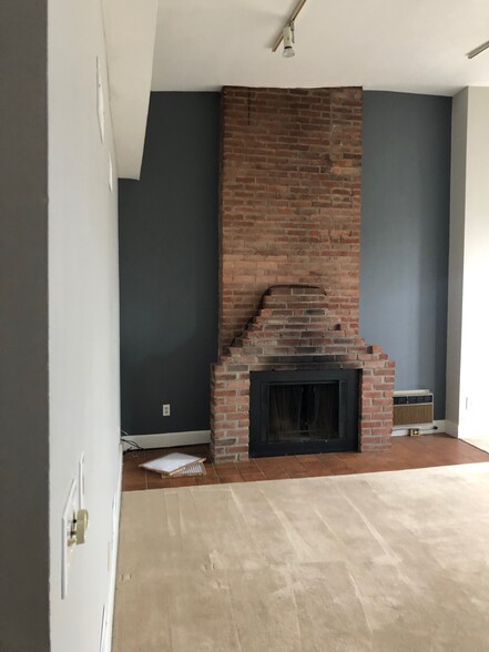 LBFP in Great Room - 367 Lehigh Ave
