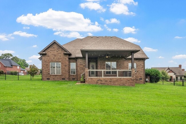Building Photo - 4 Bedroom Pet Friendly Home For Rent!