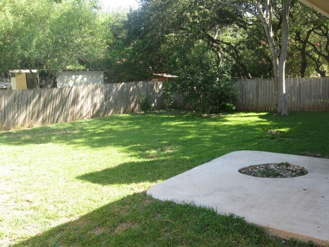 Building Photo - 10106 Missel Thrush Dr